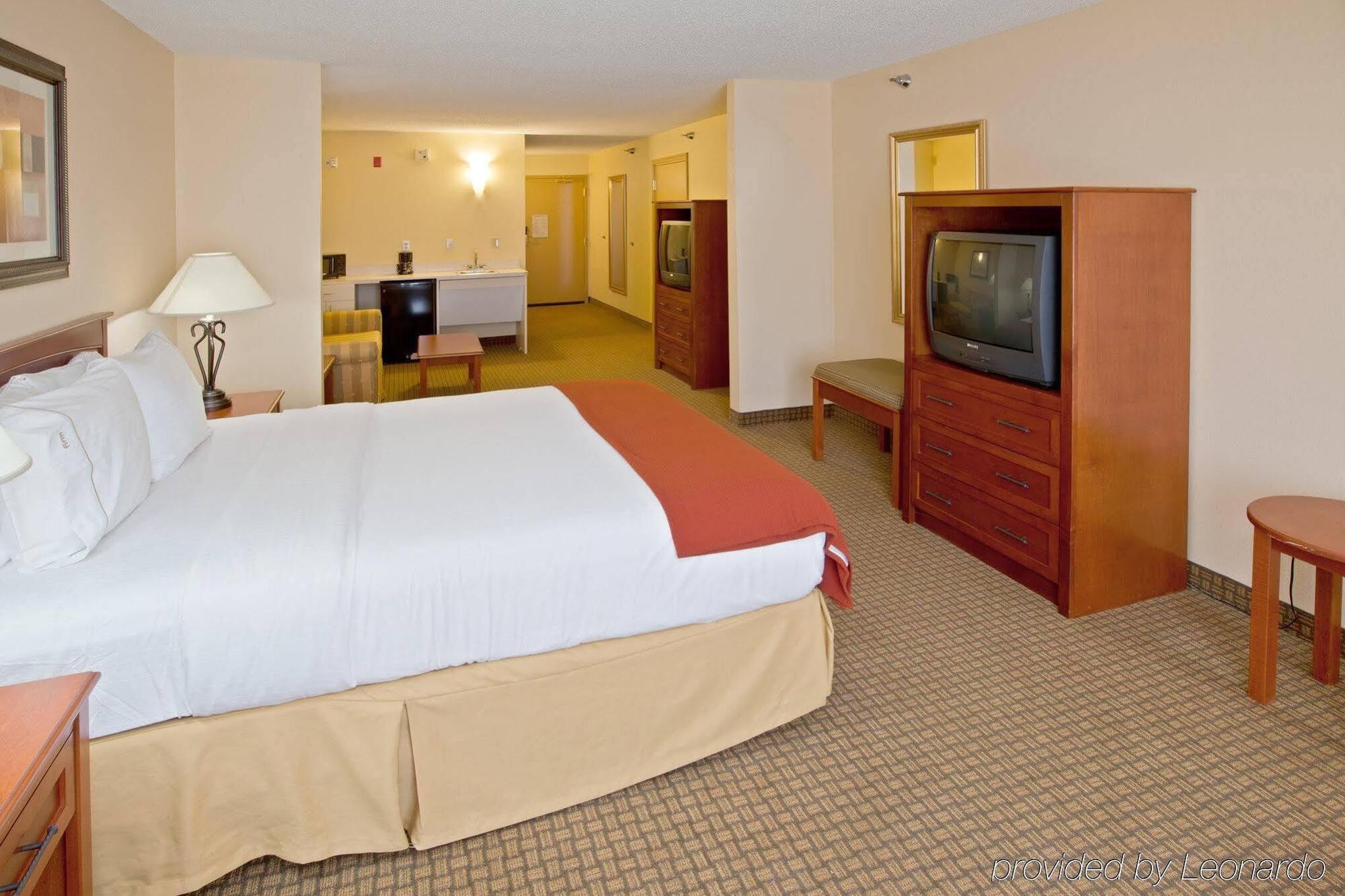 Holiday Inn Express Hotel & Suites Greenville By Ihg Buitenkant foto